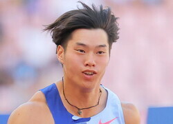 坂井隆一郎